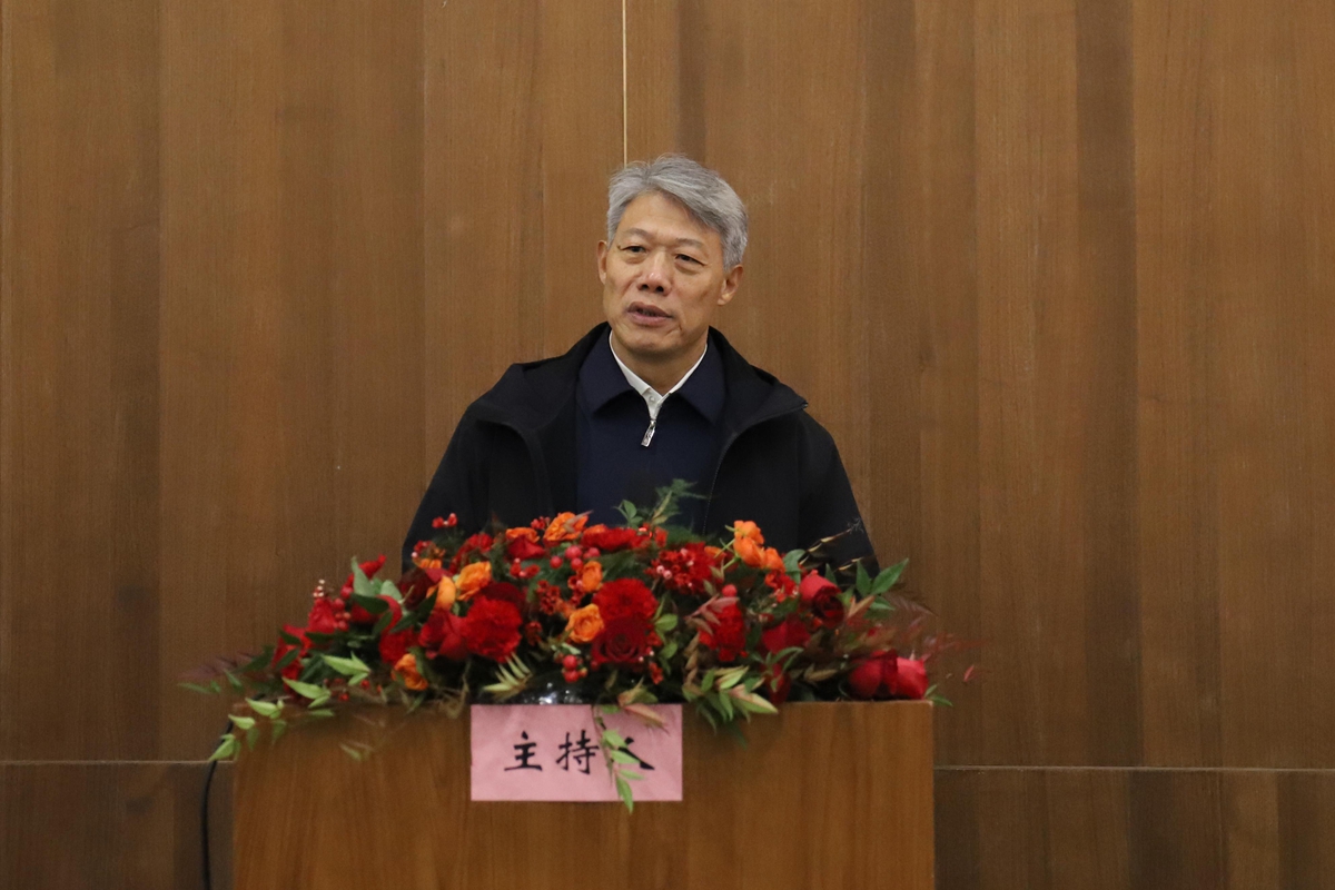 02-公司黨委書(shū)記、總經(jīng)理李子憲在儀式上講話.JPG